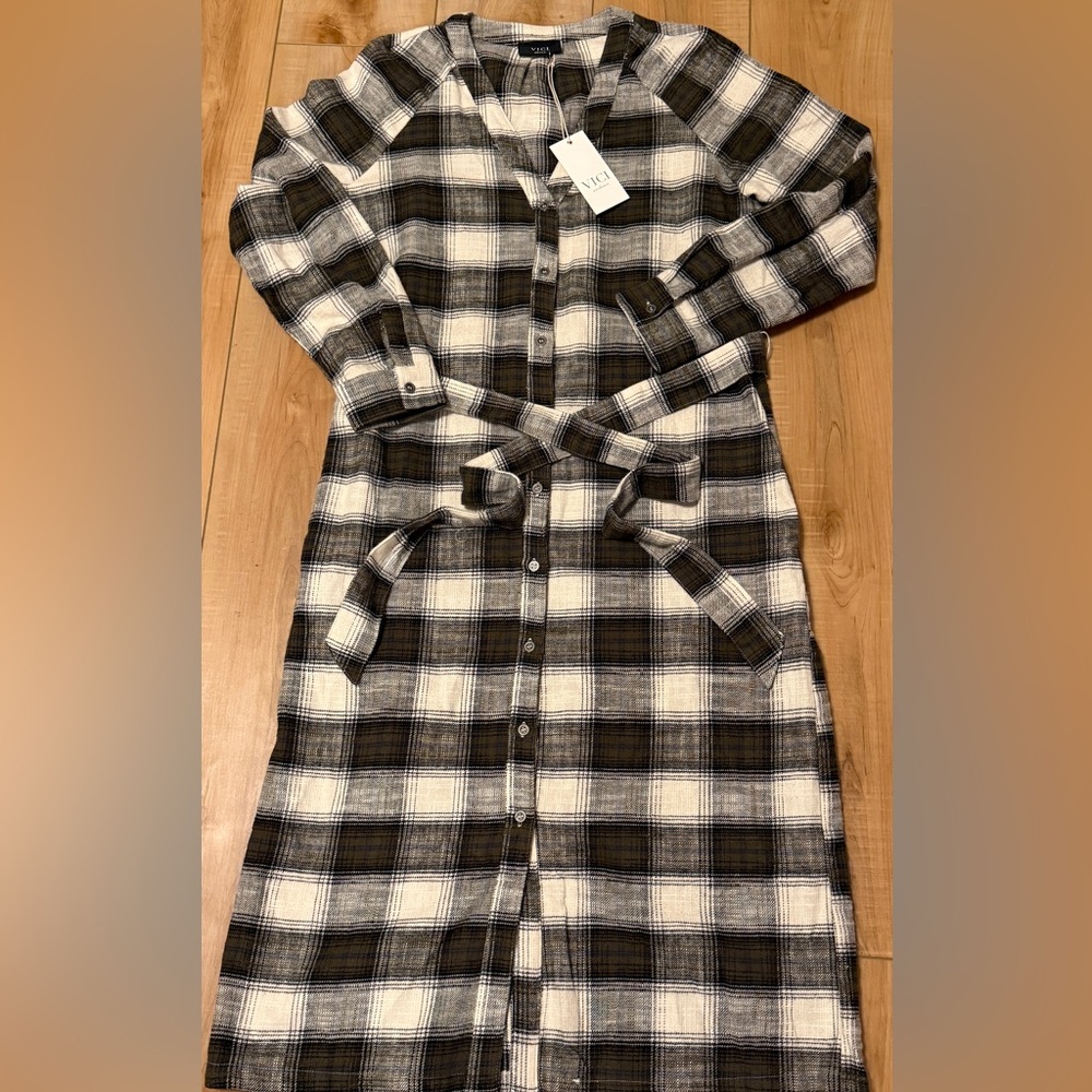 🌟VICI New with tags Dylin Plaid Wrap Tie Midi Shirt Dress
Size S | Olive Multi - Picture 4 of 11